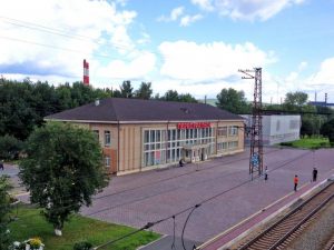 Вокзал прибытия поезда Демидовский экспресс из Санкт-Петербурга в Первоуральск